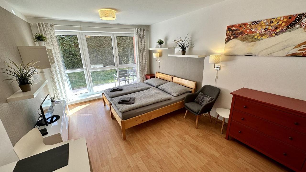 Ubytovani Trebon - Apartmany Rozmberk, Svet A Bastyr Exterior photo